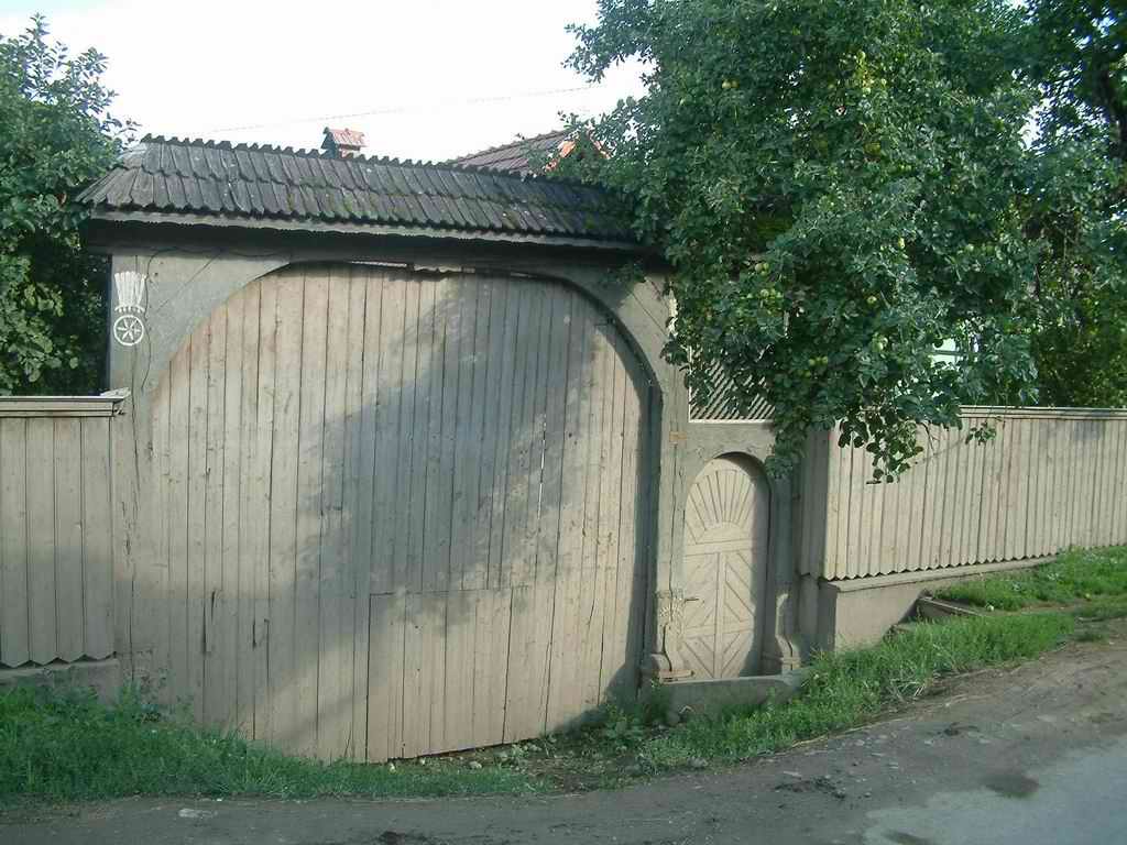 051