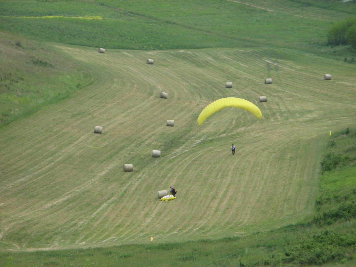 KĂŠp 215