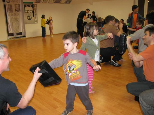 2009 028